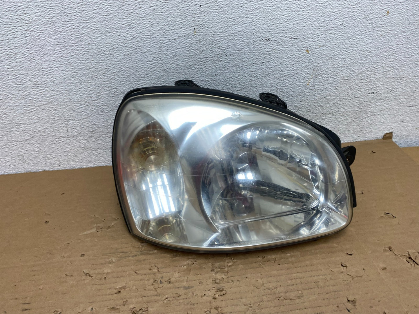 2001-2003 Hyundai Santa Fe Right Passenger RH Headlight Halogen AD4292 DW0