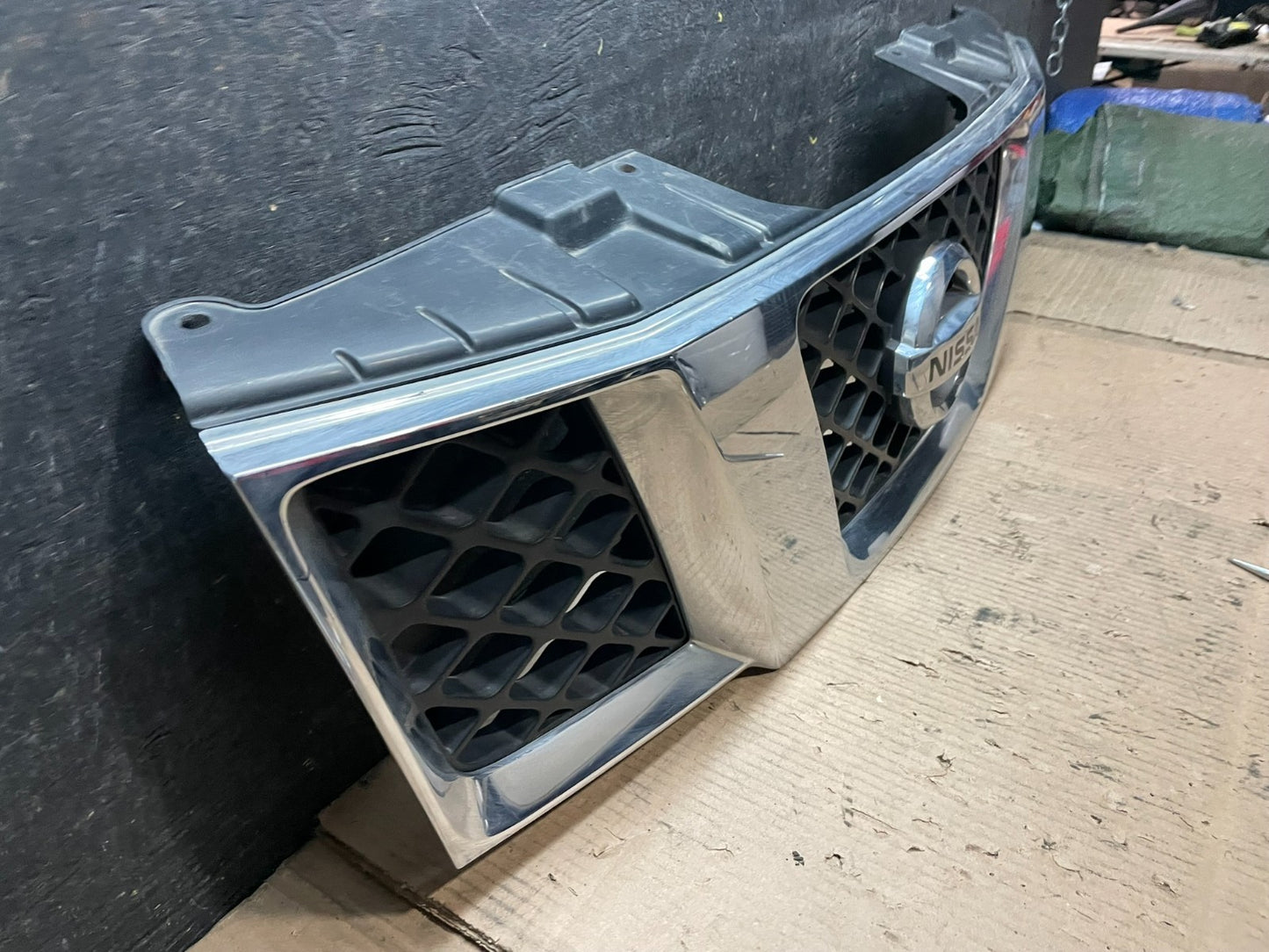 2005 2006 2007 Nissan Pathfinder Chrome Front Upper Grill Grille Oem W4651 DG3