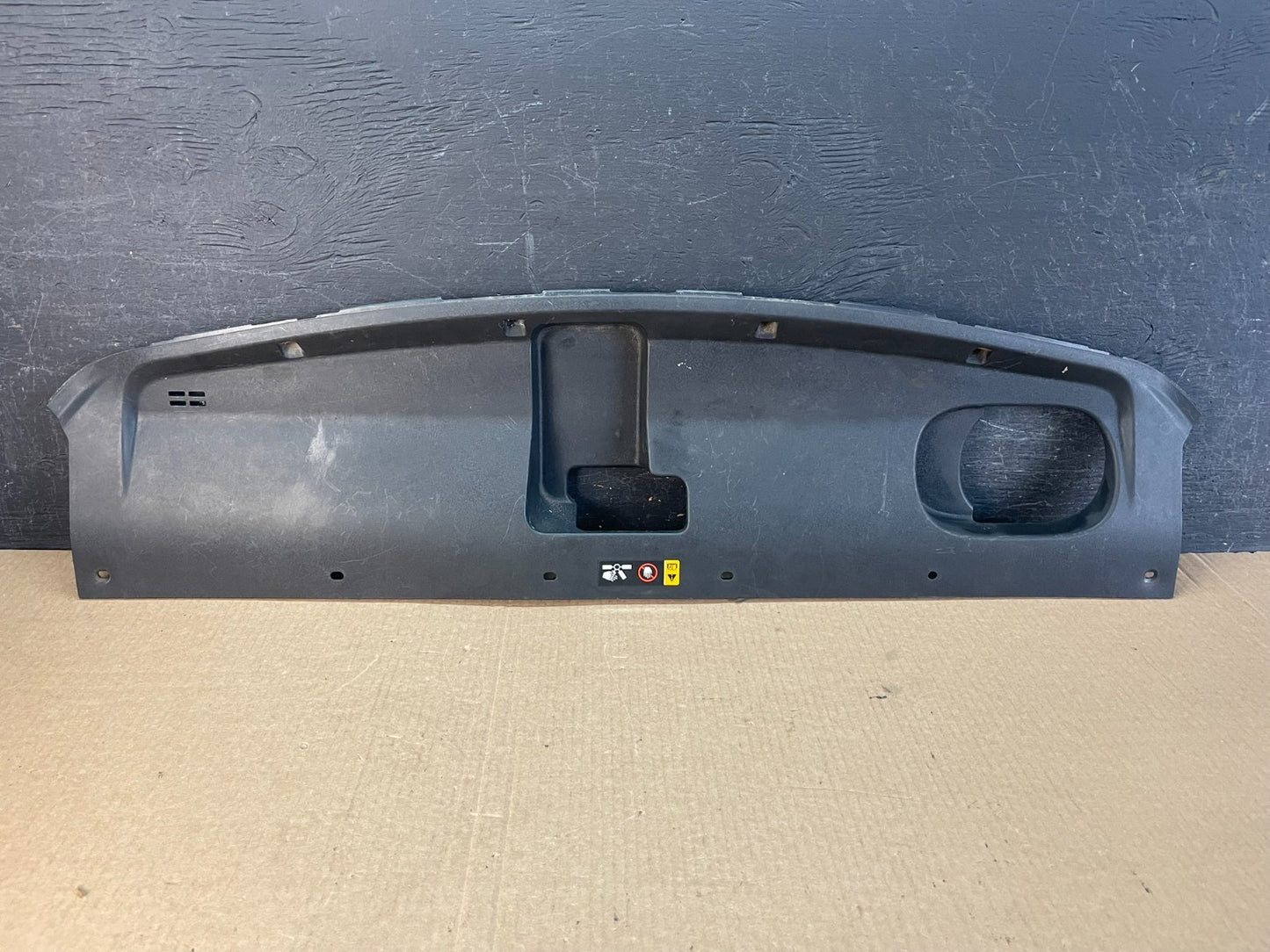 2016 to 2018 Kia Sorento Front Radiator Grille Top Cover Panel AF3696 DG0