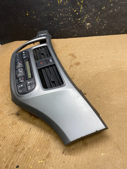 2005 to 2010 Honda Odyssey  Radio Climate Control Dash Trim Bezel Z4583 DG2