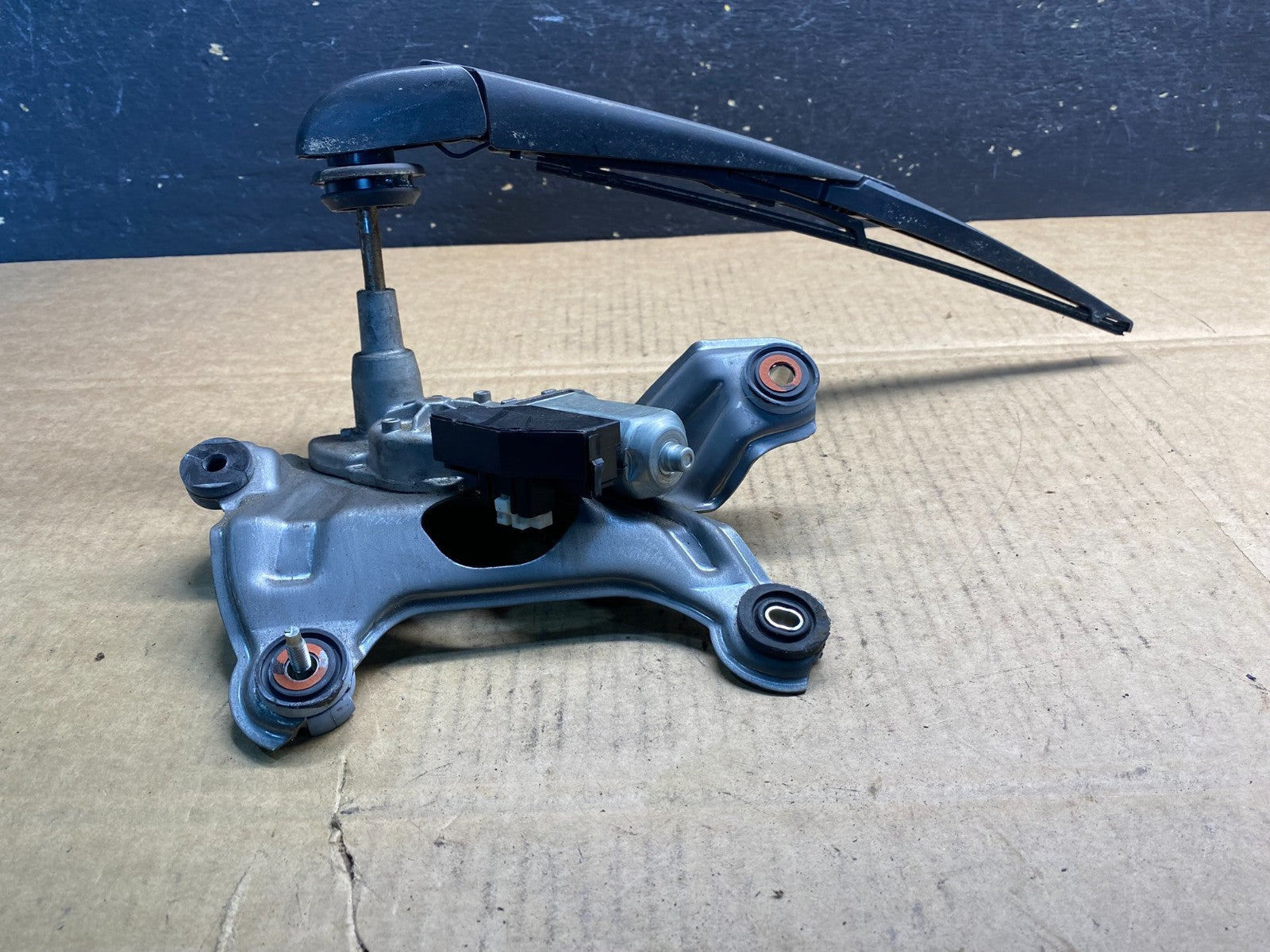 2008 to 2013 Toyota Highlander Rear Wiper Motor AB4004 DG1