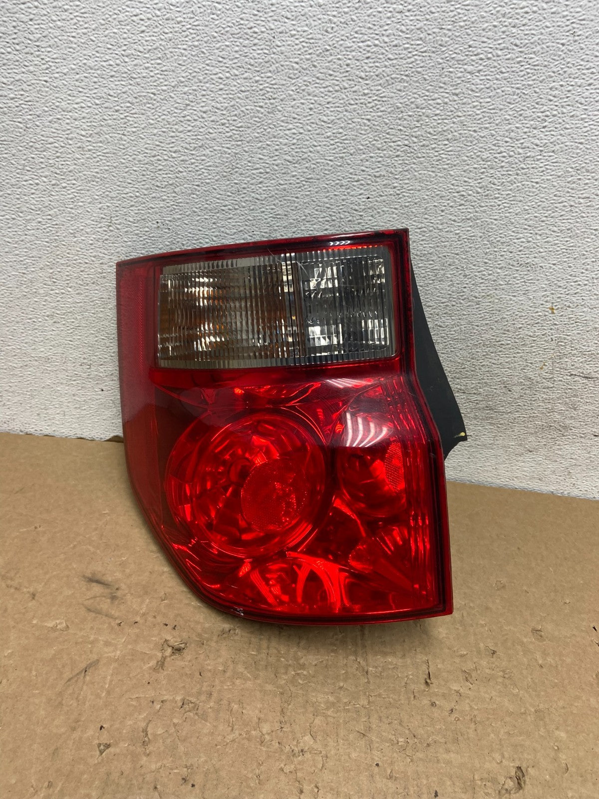 2003 to 2008 Honda Element Left Driver LH Side Tail Light AF8047 DW0