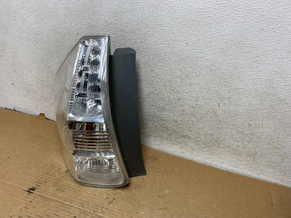 2012 2013 2014 Toyota Prius V LED Left Driver LH Tail Light AH8117 DW2