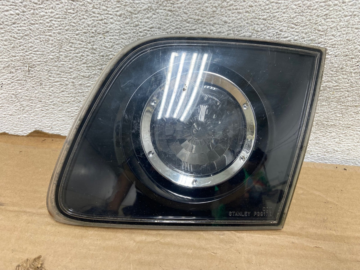 2004 - 2009 Mazda 3 Sedan Right Passenger Rh Side Tail Light inner AG8289 LK0