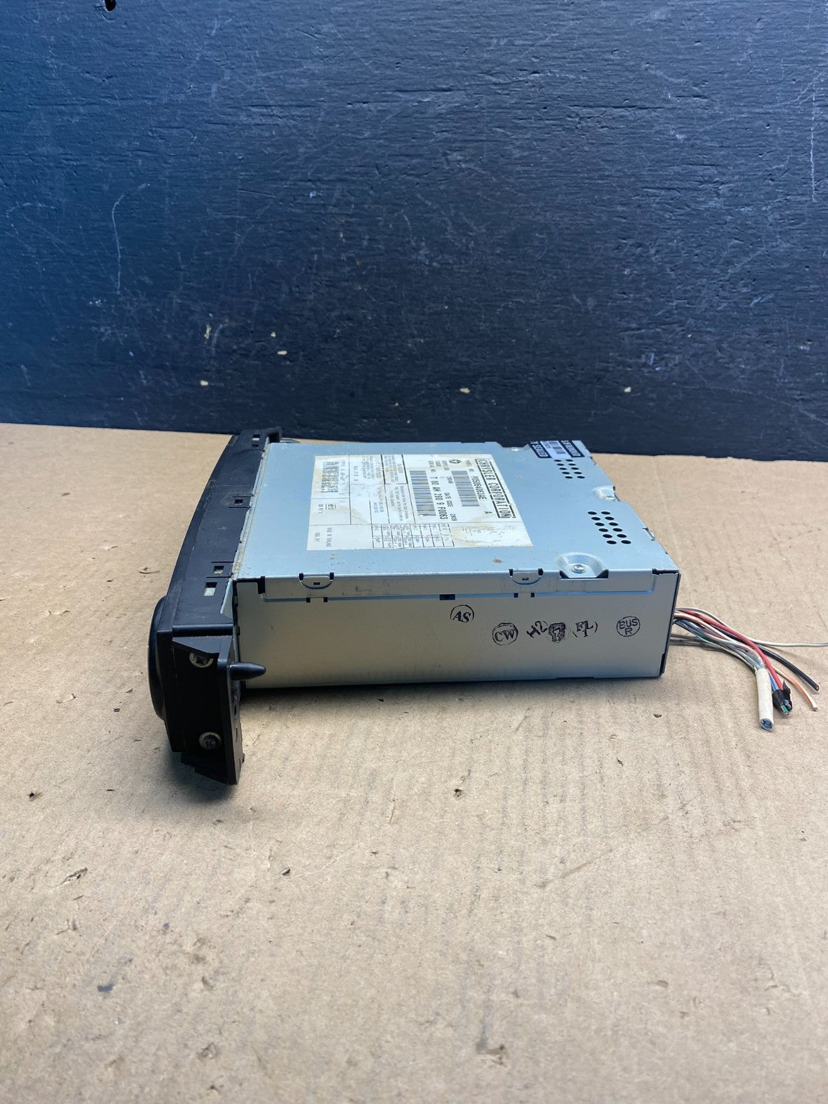 2008 to 2012 Chrysler Town Country DVD Player Receiver AE7456 DW1