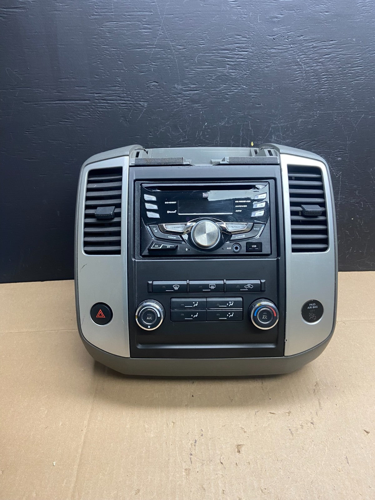2013-2014 Nissan Xterra Frontier AM FM CD Player Radio Climate Control AB93710