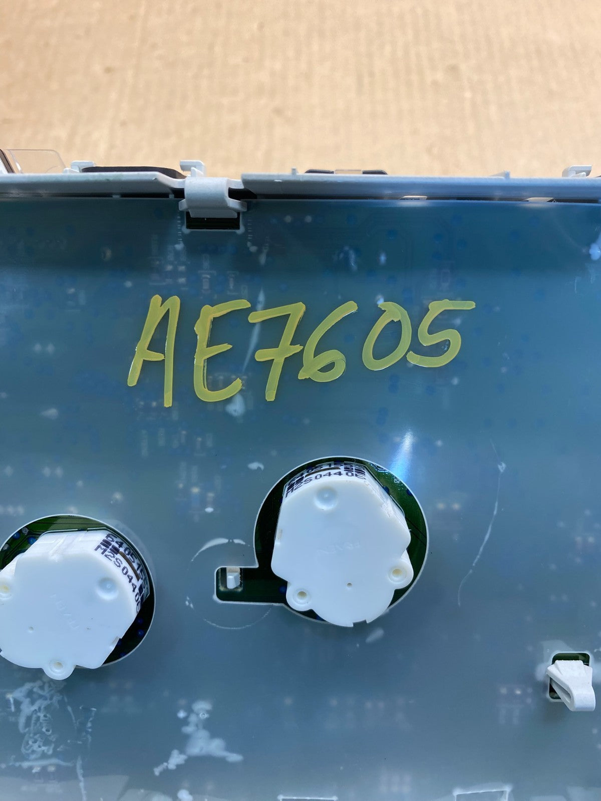 2009 to 2010 Mercury Marquis Speedometer Cluster Gauge ae7605 DG6