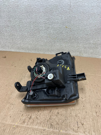 2005 - 2015 Nissan Xterra Driver Left LH Side Headlight Y3171 DW7