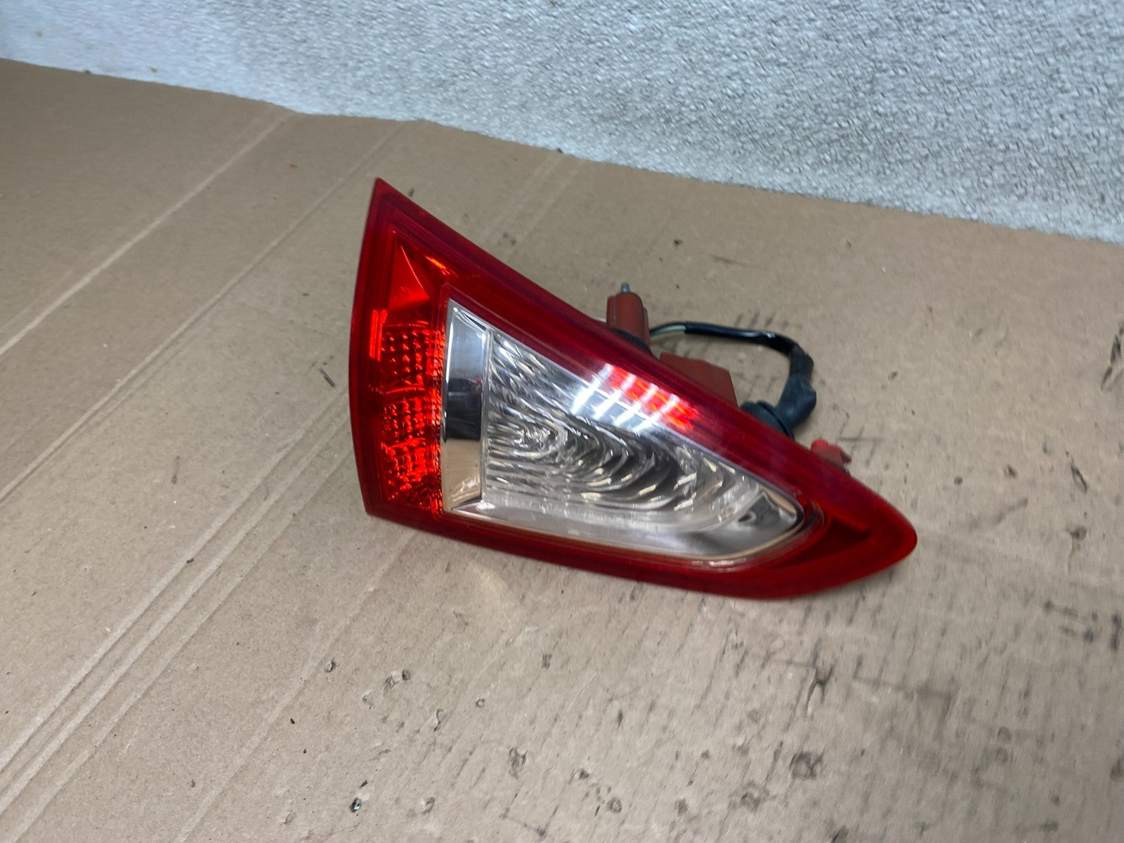 2008-2012 Infiniti Ex35 Inner Light Left Driver LH Tail Light OEM Y0071 DW1