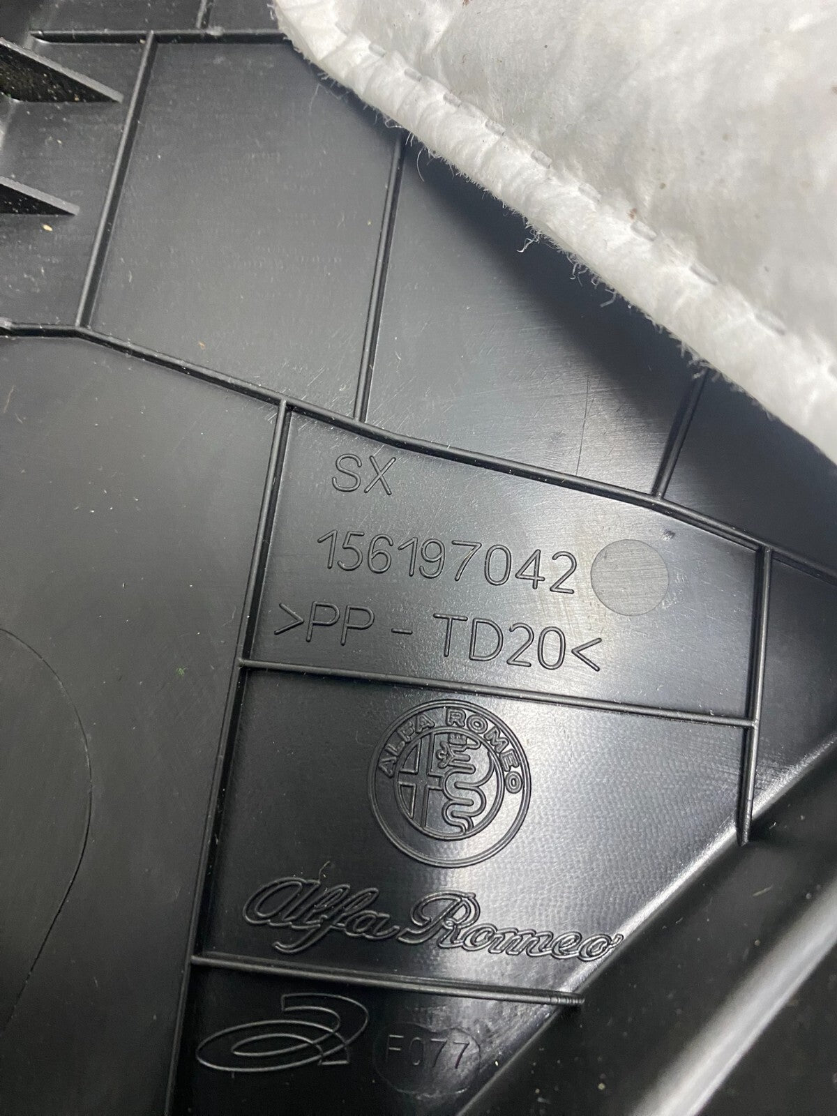 2017-2022 Alfa Romeo Stelvio Front Left Driver LH Interior Door Panel M6920 DG9