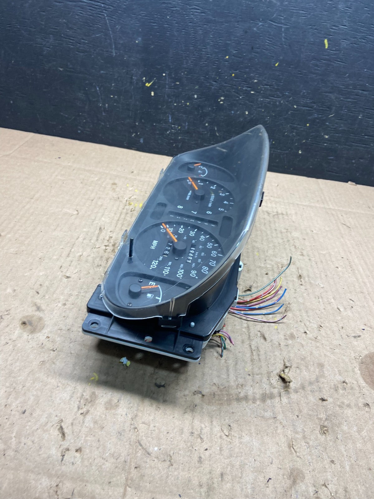 1998 to 1999 Isuzu Rodeo Speedometer Cluster Gauge OEM P7678 DG3