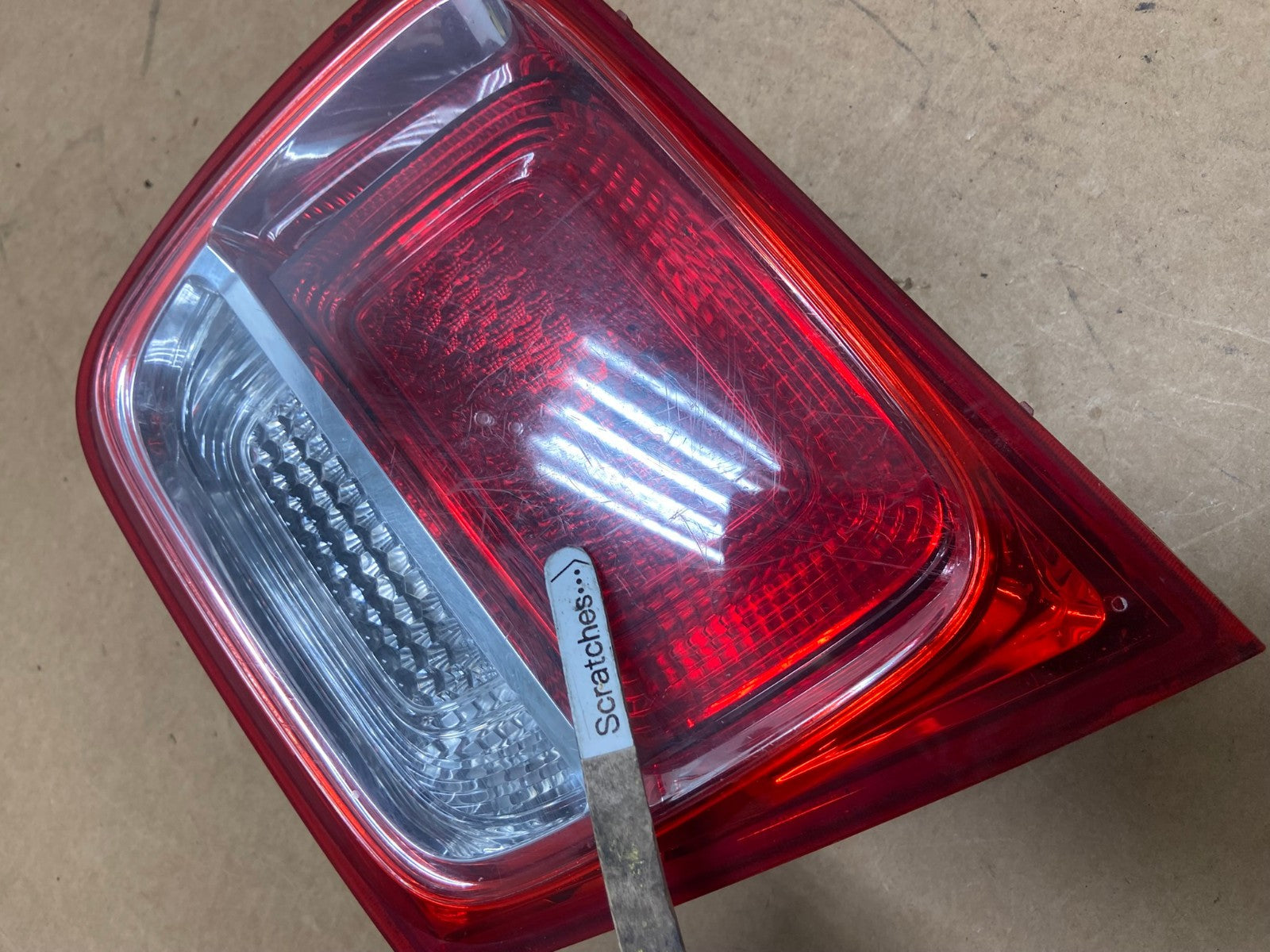 2013-2016 Chevrolet Malibu Right Passenger Rh Inner Tail Light AE2971 LK3