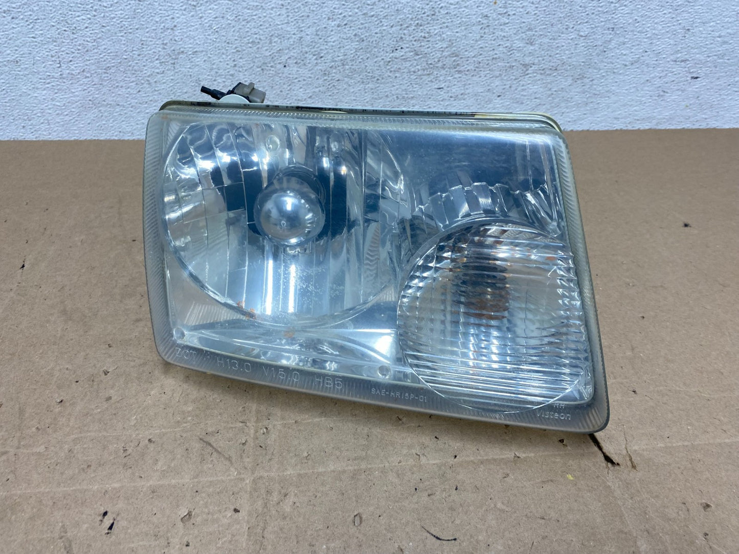 2001 - 2011 Ford Ranger Right Passenger RH Side Headlight ae5973 DG0