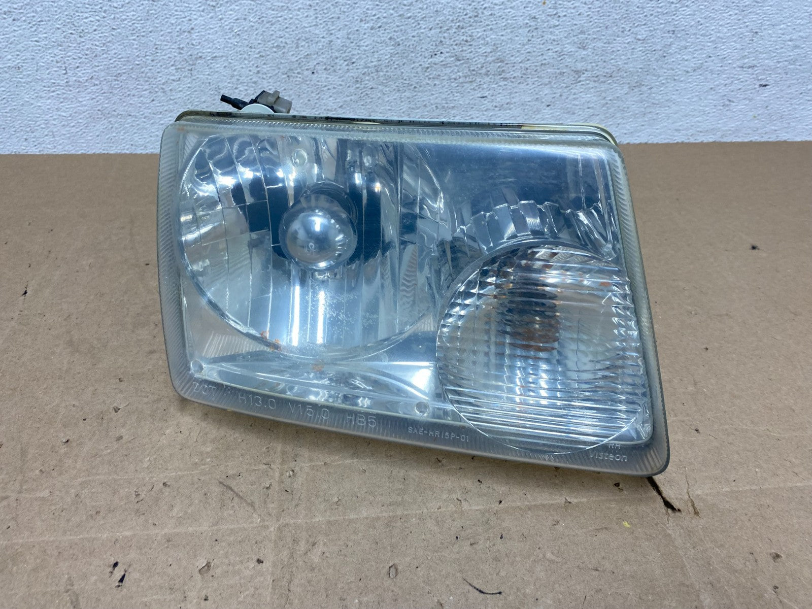 2001 - 2011 Ford Ranger Right Passenger RH Side Headlight ae5973 DG0