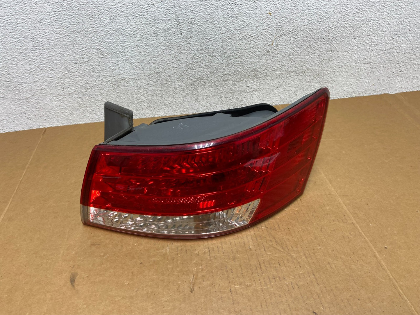 2006 2007 2008 Hyundai Sonata Right Passenger Rh Side Tail Light AD9052 DW0