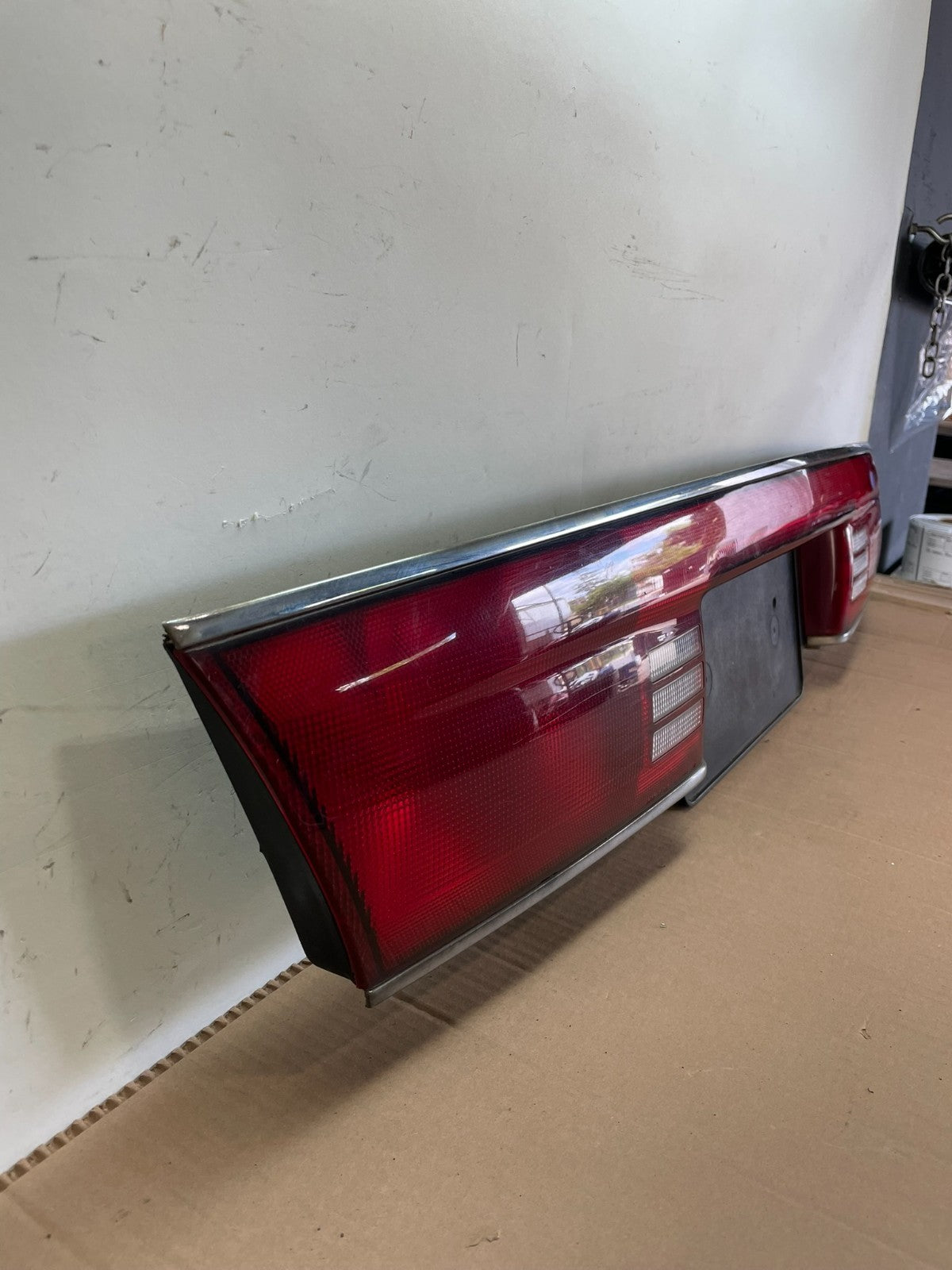 1997 to 2005 Buick Century Center Trunk Tail Light ah8568 DG2