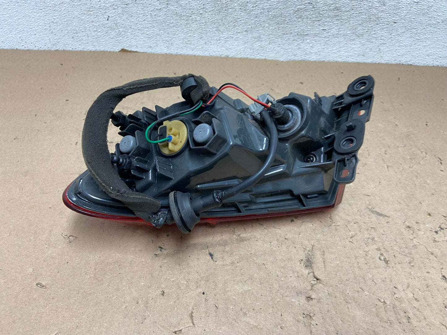 2015 2016 2017 Chrysler 200 Sedan Left Driver LH Side Tail Light AG4468 LK4