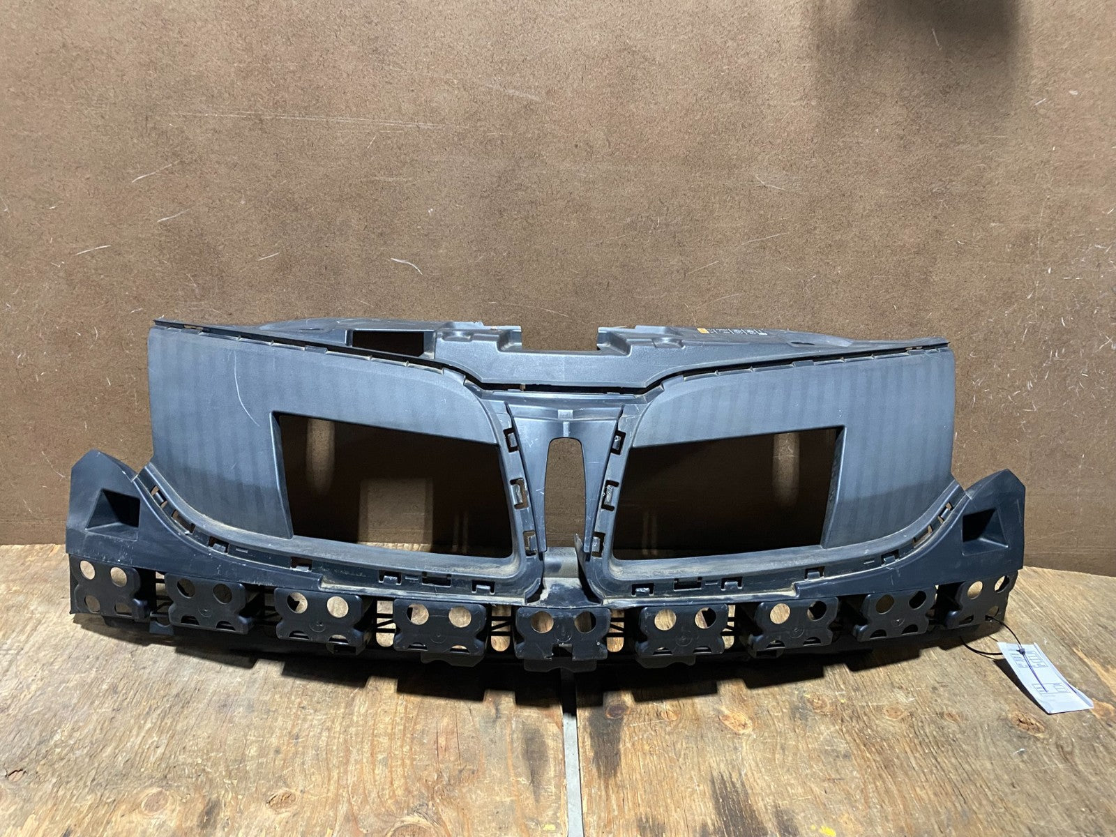 2013 to 2016 Lincoln MKT Grill Grille Support Panel AF35540