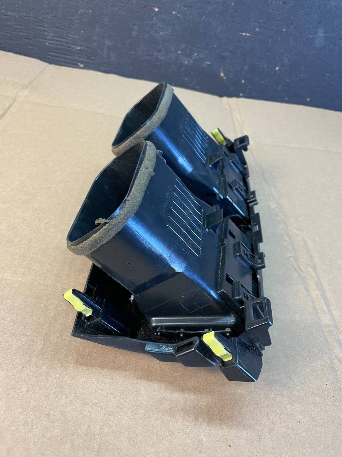 2006-2012 Toyota RAV4 Front Center Dash Air Vent Bezel 55670-42050 AC5248 DG6