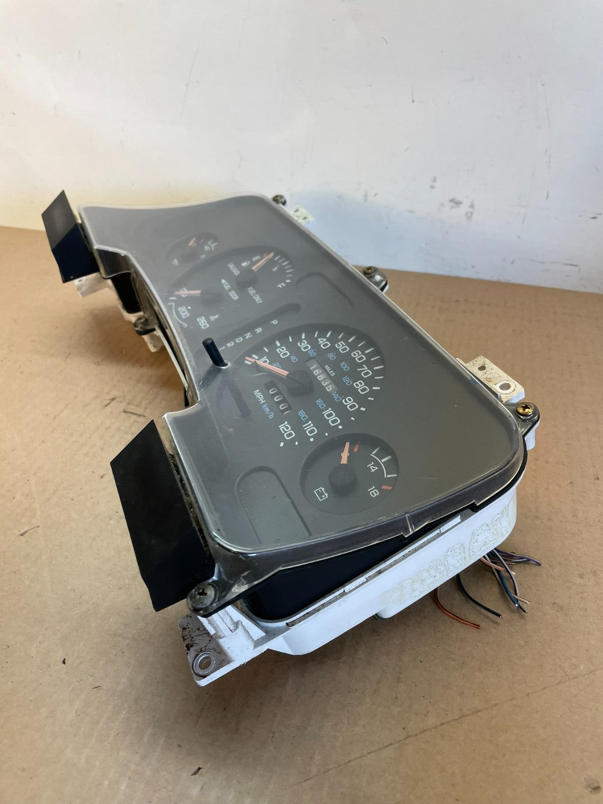 1994 to 1997 Dodge Ram 1500-3500 AT Speedometer Cluster 4X4 56020108 AI4337 DG2