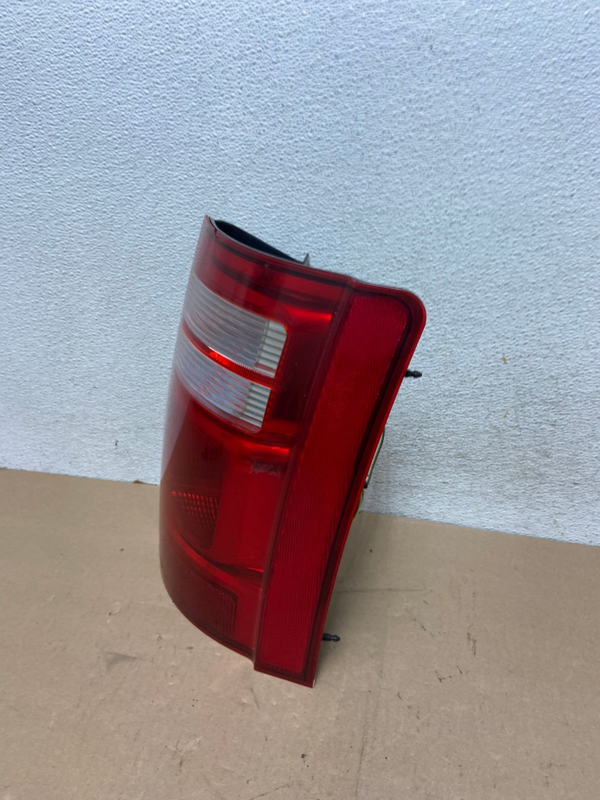 2008 2009 2010 Dodge Grand Caravan Right Passenger Rh Tail Light AG4564 LK1