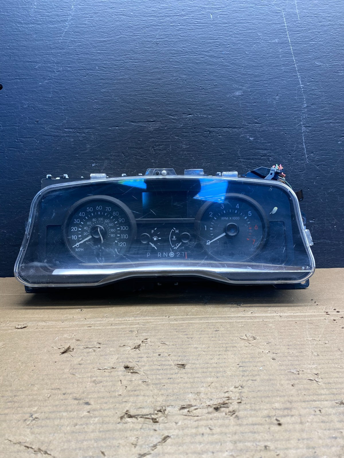 2009 to 2010 Mercury Marquis Speedometer Cluster Gauge AD6587 DG0