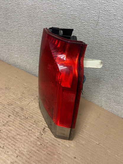 2001 - 2004 Volvo XC70 V70 Right Passenger Side LH Tail Light Oem AA9385 LK2