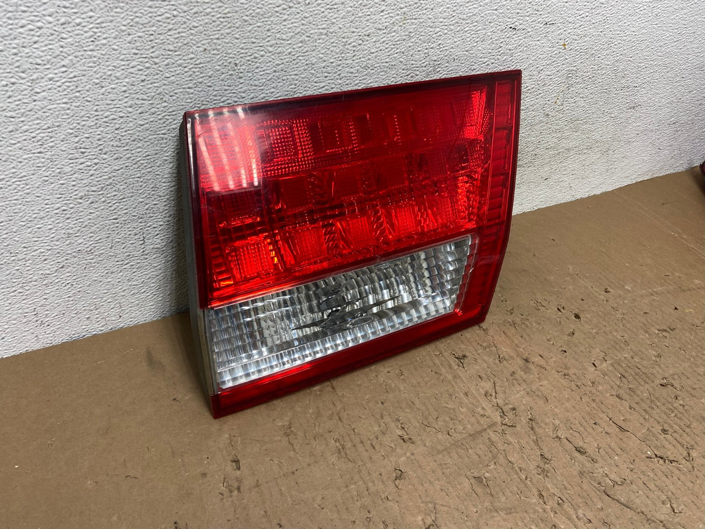 2005 2006 2007 Honda Odyssey Inner Right Passenger RH Tail Light AD8790 LK2