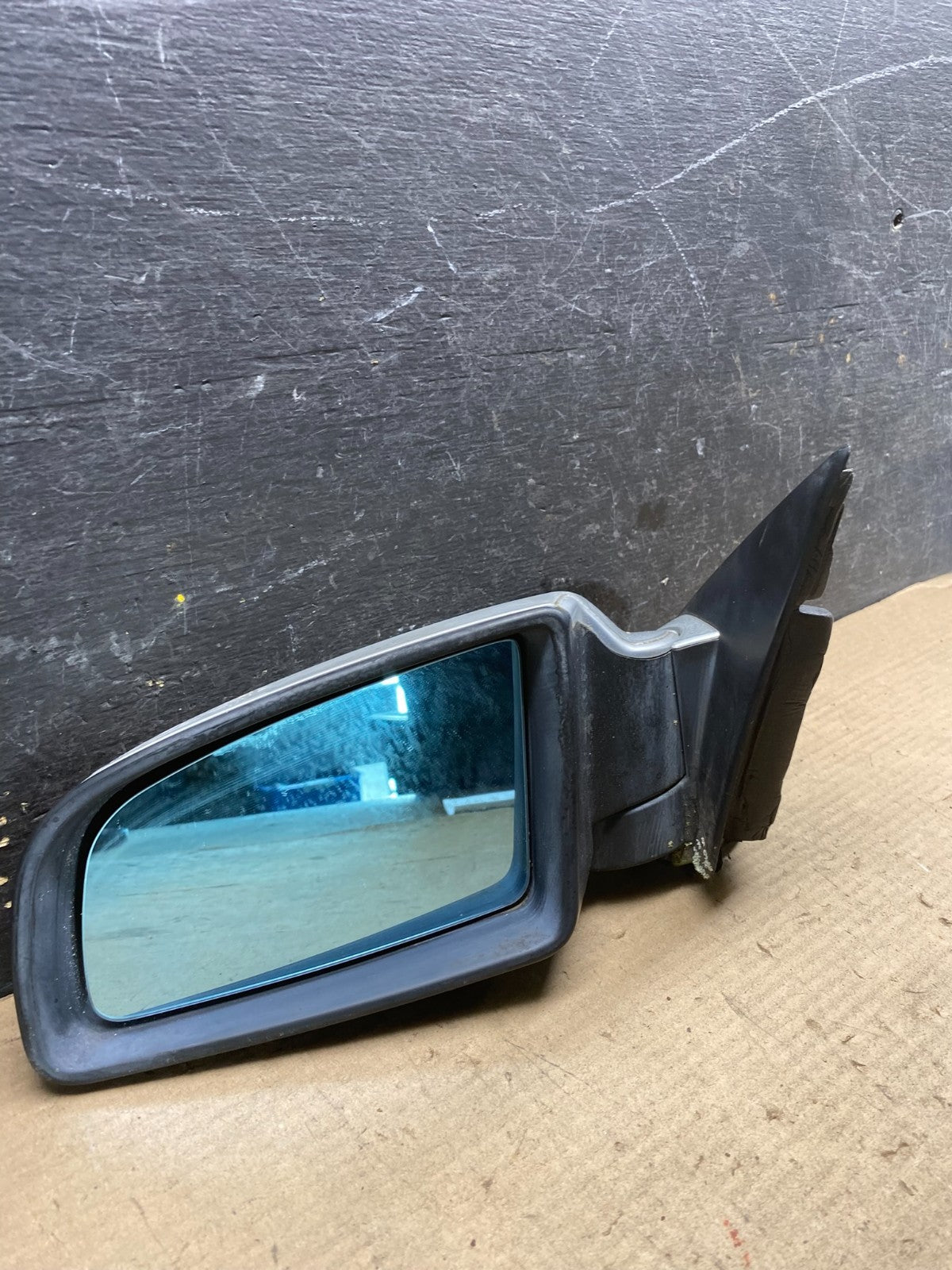 2000 - 2001 Cadillac Catera Left Driver LH Side View Door Mirror Q6066 DG10