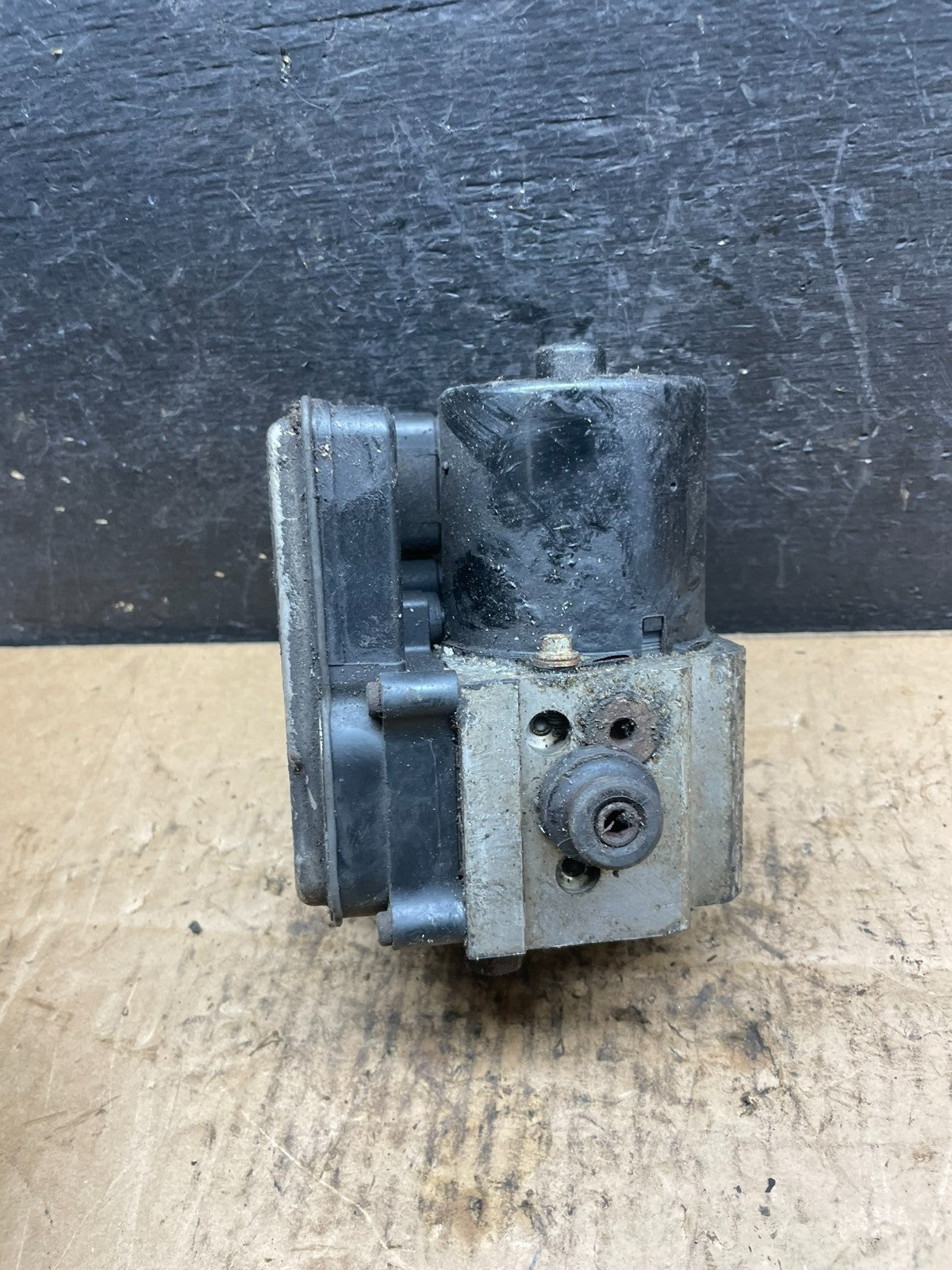 2005 - 2007 Chevy Express GMC Savana 1500 2500 ABS Anti Lock Brake Pump r4405 DG1