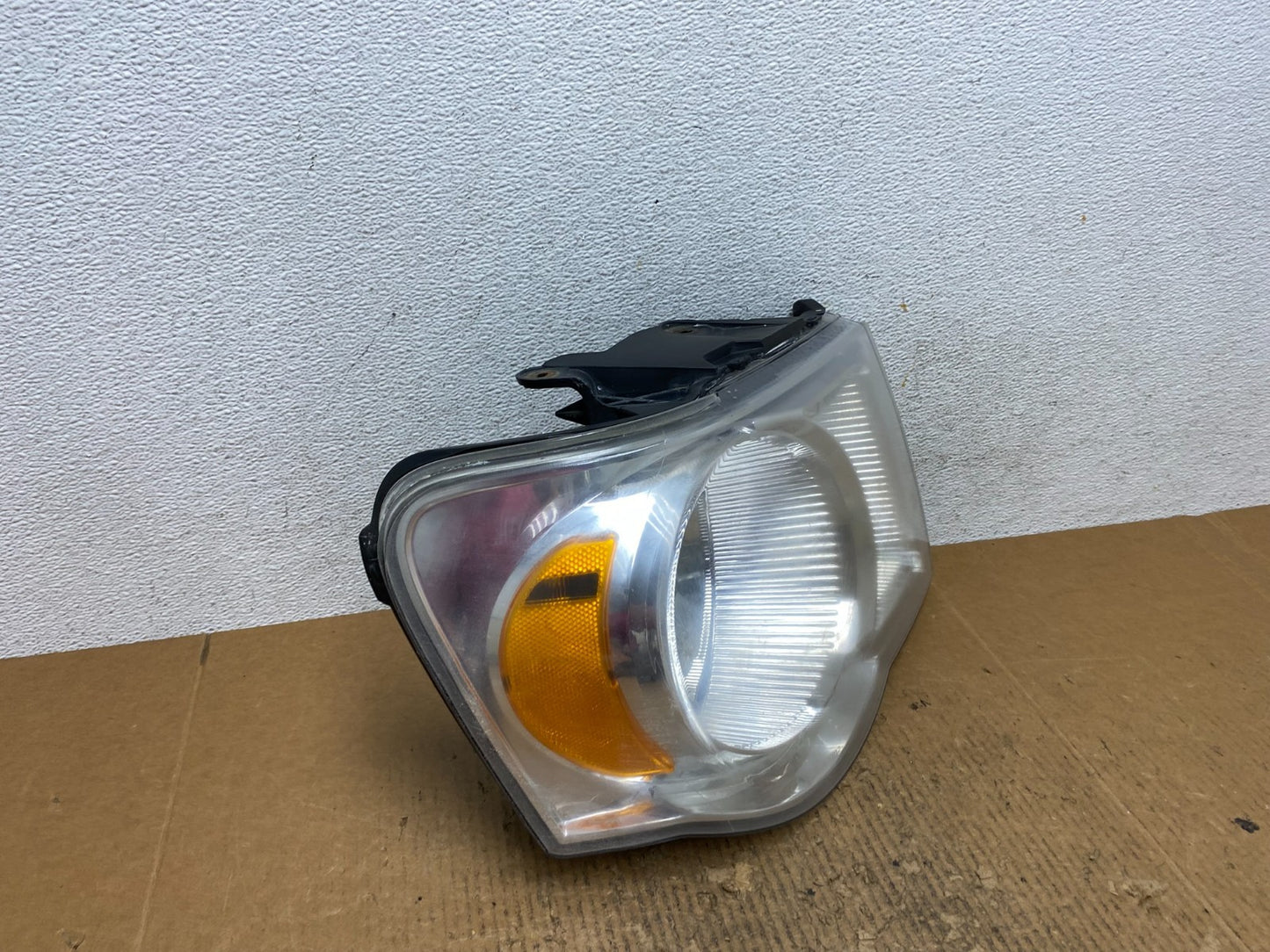 2007 2008 2009 Chrysler Aspen Right Passenger RH Halogen Headlight AE2661 DW2