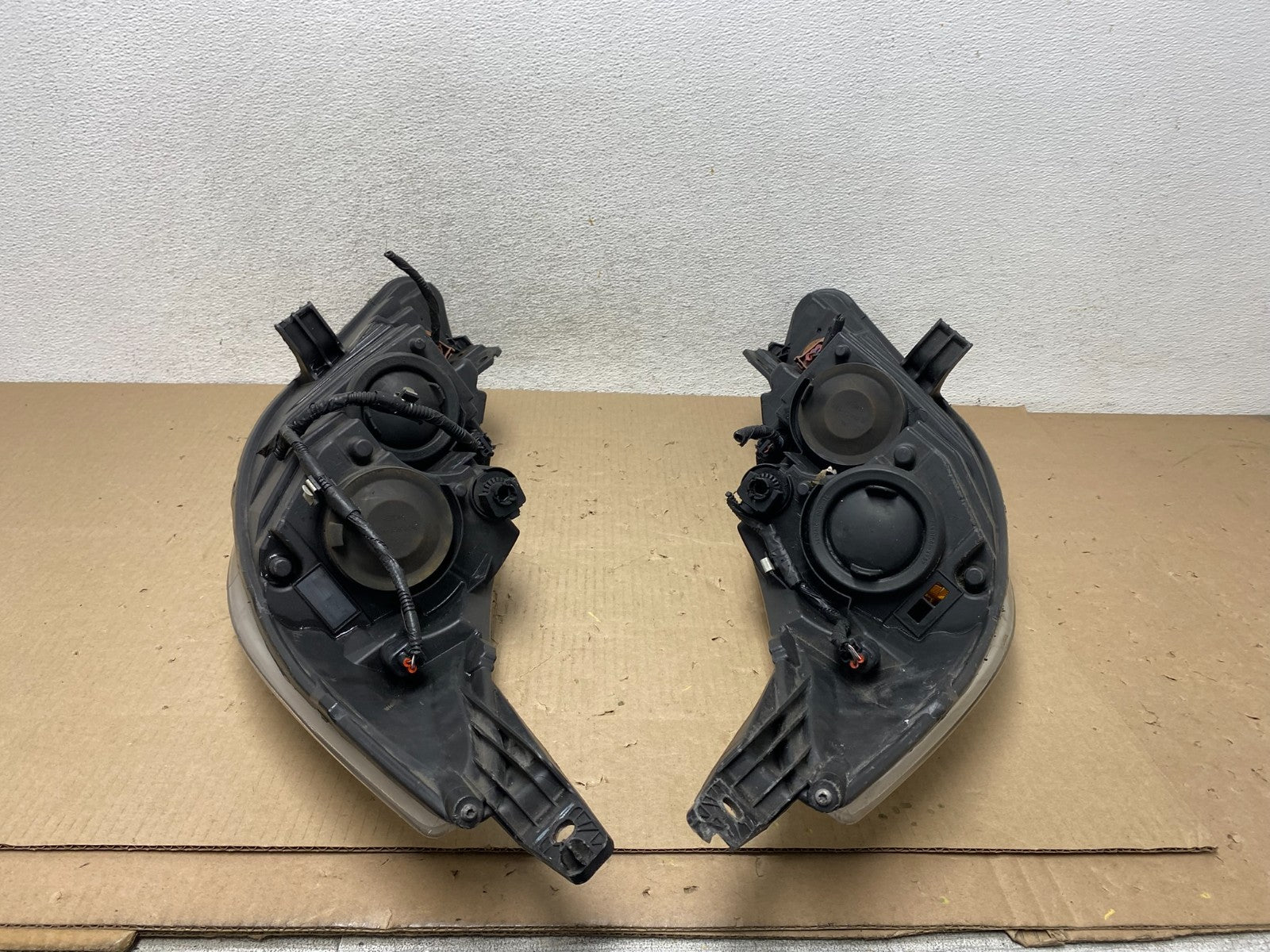 2011 2012 2013 Ford Fiesta Left+Right Halogen Headlights AG5925 DW10