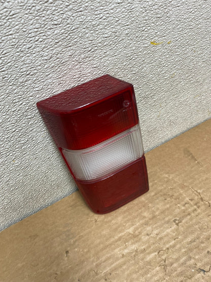 1993 to 1994 Volvo 850 SEDAN Left Driver Side Tail Light Inner Z3015 PS2