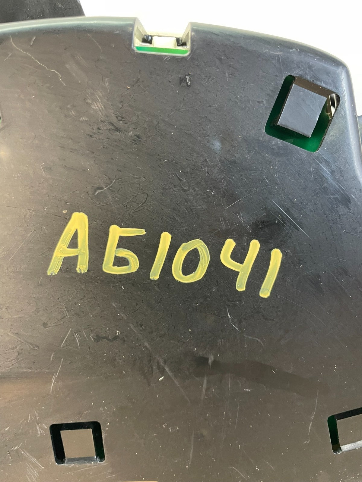 2002 to 2005 Chevrolet Trailblazer Speedometer Cluster Gauge AG1041 DG9