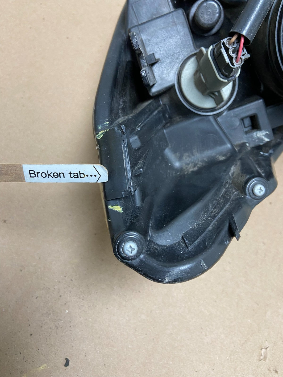 2008 to 2013 Nissan Rogue HID Xenon Headlight Left Driver Lh Side Oem AB4988 DW5