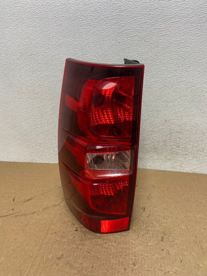 2008-2014 Chevrolet Tahoe Suburban Driver Lh Left Side Tail Light AG1126 LK0