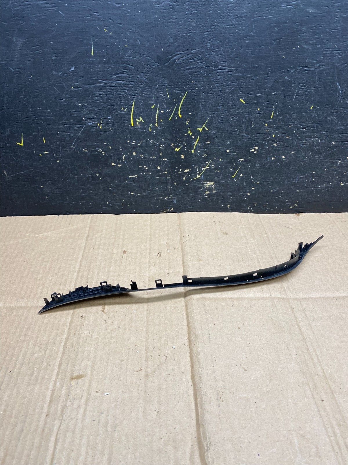 2010 - 2012 Lincoln MKZ Center Console Driver Left Silver Trim OEM aa4604 DG4