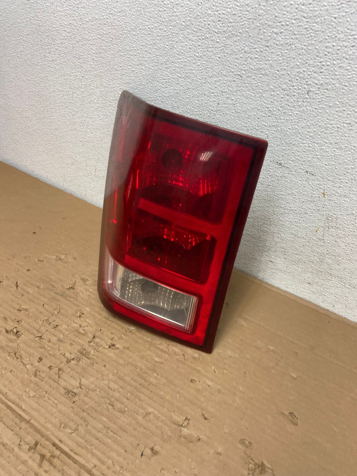 2005 to 2006 Jeep Grand Cherokee Left Driver Side Lh Tail Light AD4304 LK1