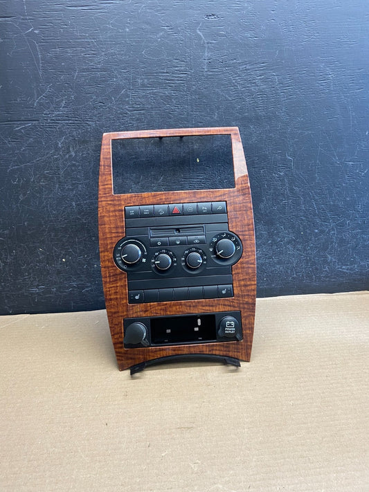 2008 to 2010 Jeep Grand Cherokee Center Navi Radio Bezel AH1292 DG0
