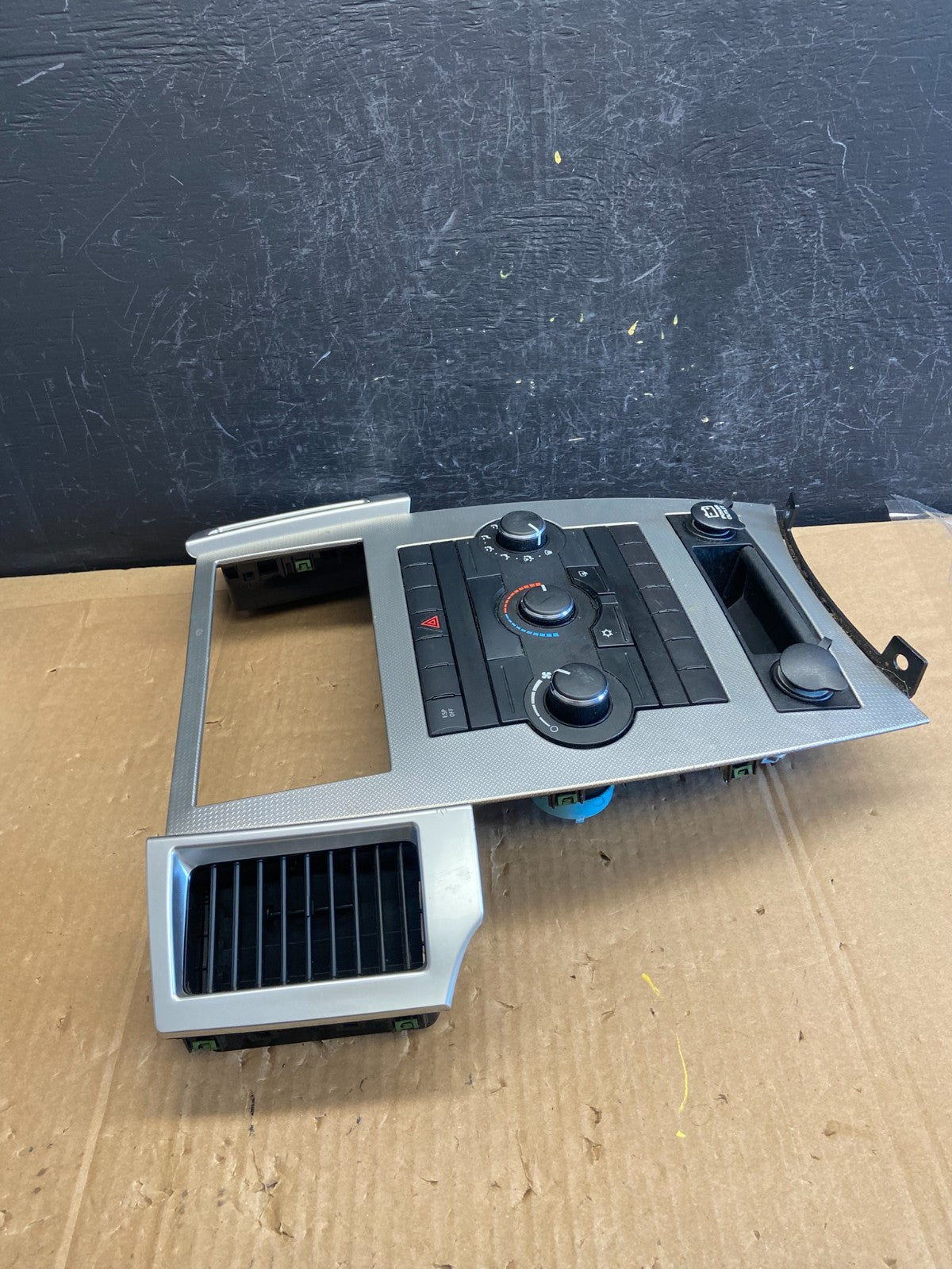 2008 to 2010 Jeep Grand Cherokee Center A/C Heater Climate Control ad2202 DG1
