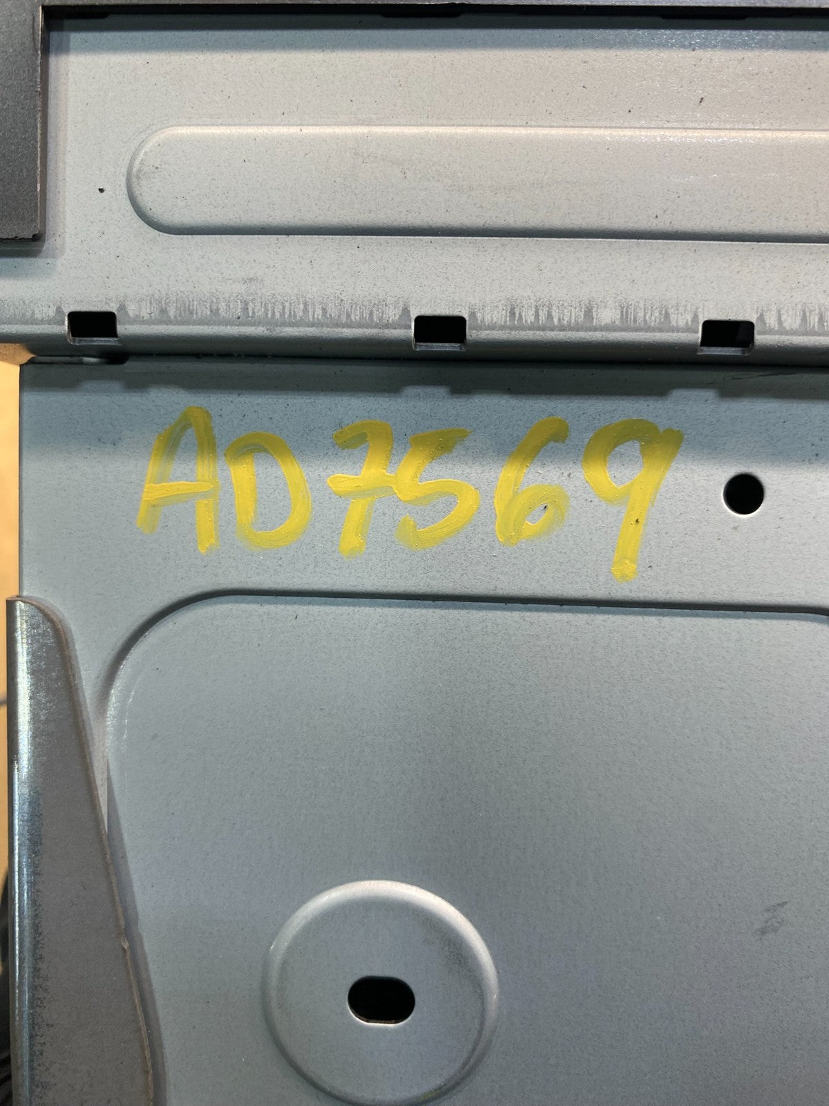 2010 to 2012 Subaru Legacy AM FM CD MP3 Radio Player AD7569 DG7