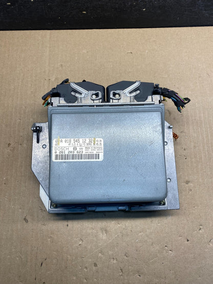1996 Mercedes E320 Engine Control Unit ECU Module AG9405 DW0