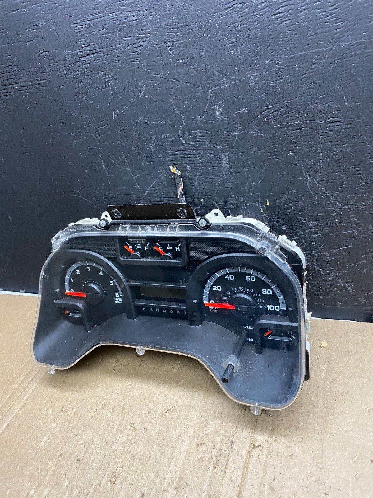 2010 Ford E150 E250 E350 VAN Gauge Speedometer Cluster ab9127 DG2