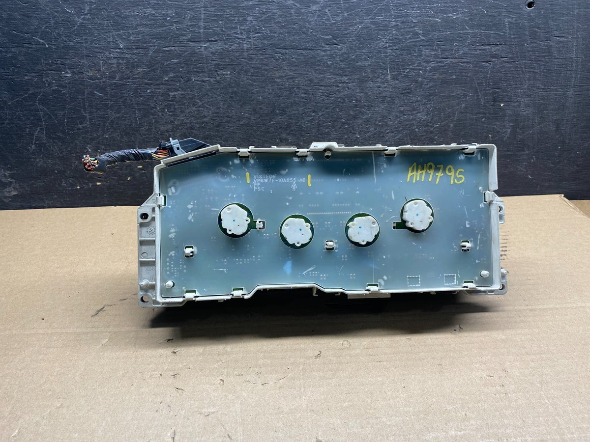 2009 to 2010 Mercury Marquis Speedometer Cluster Gauge AH9795 DW3