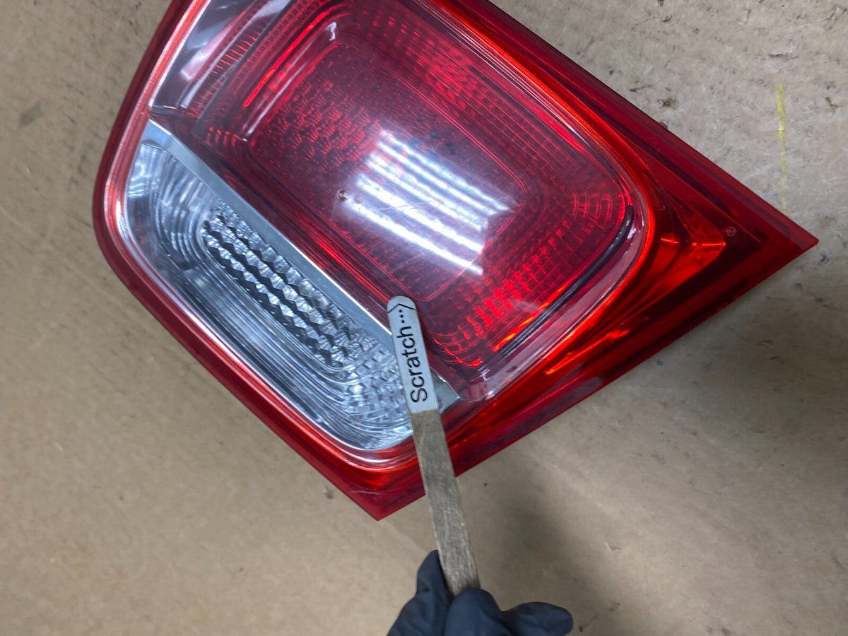 2013-2016 Chevrolet Malibu Right Passenger Rh Inner Tail Light L8129 DW3