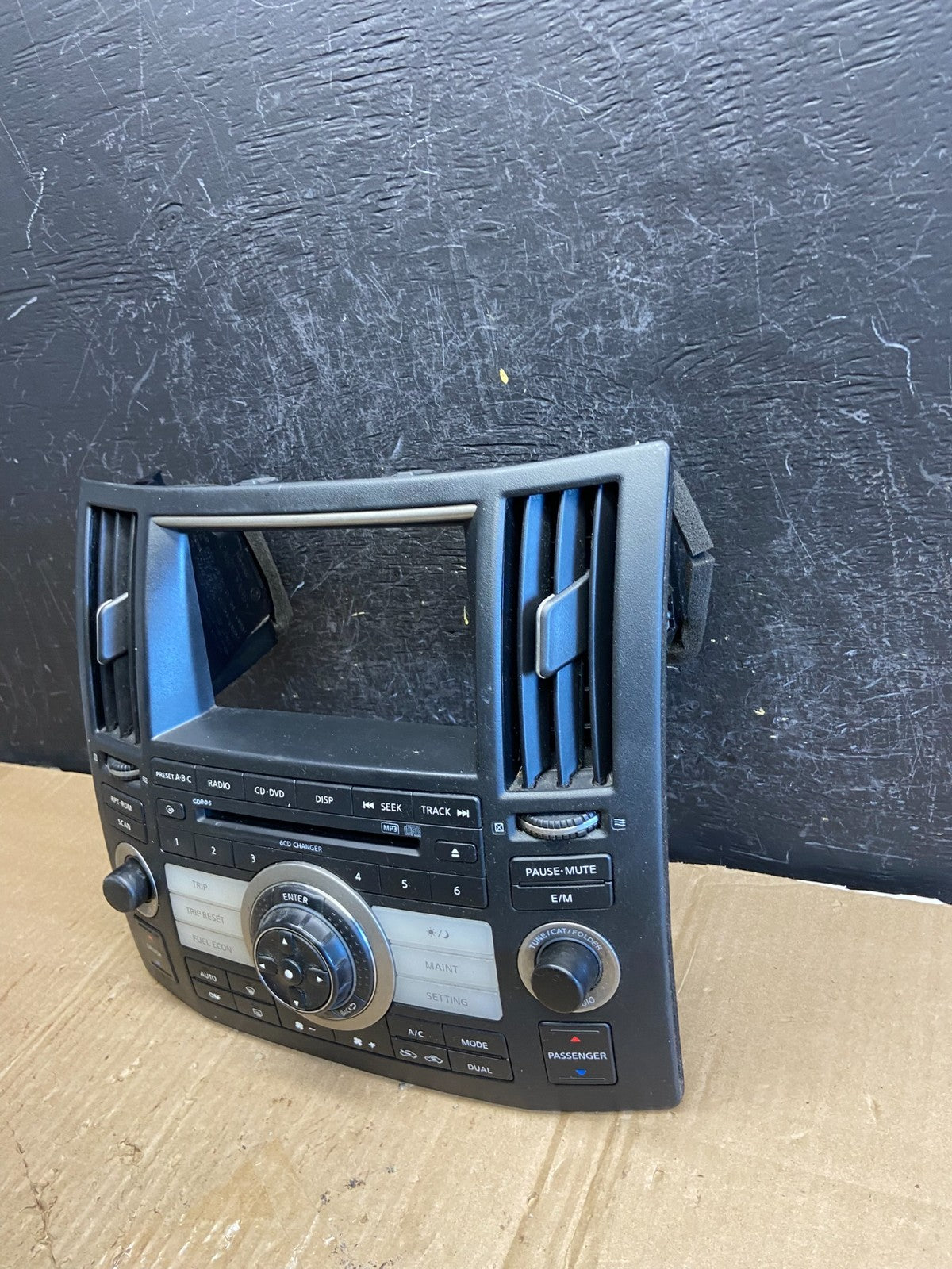 2006 - 2008 Infiniti FFX35 FX45 Radio Climate Control Panel Bezel AE1956 DG2
