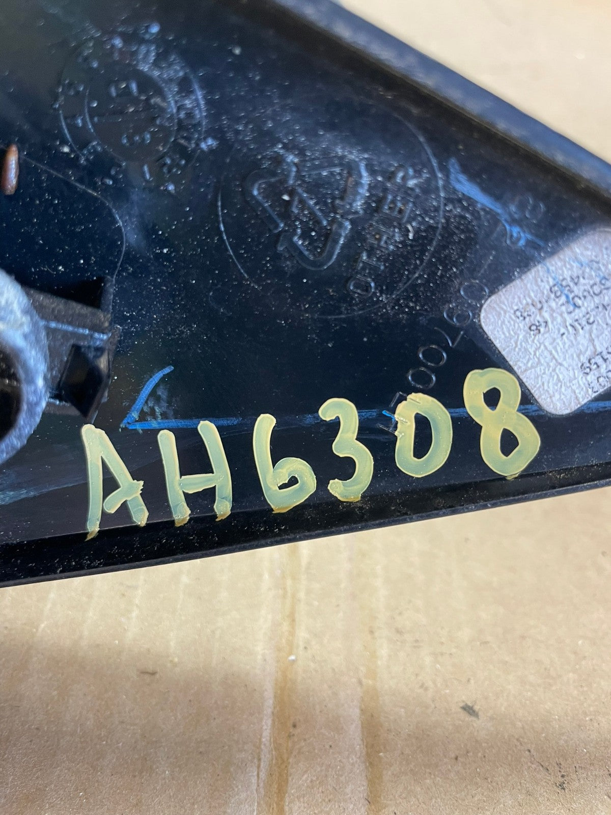 2003-2006 Cadillac Escalade Left Driver View Door Turn Signal Mirror AH6308 LK11