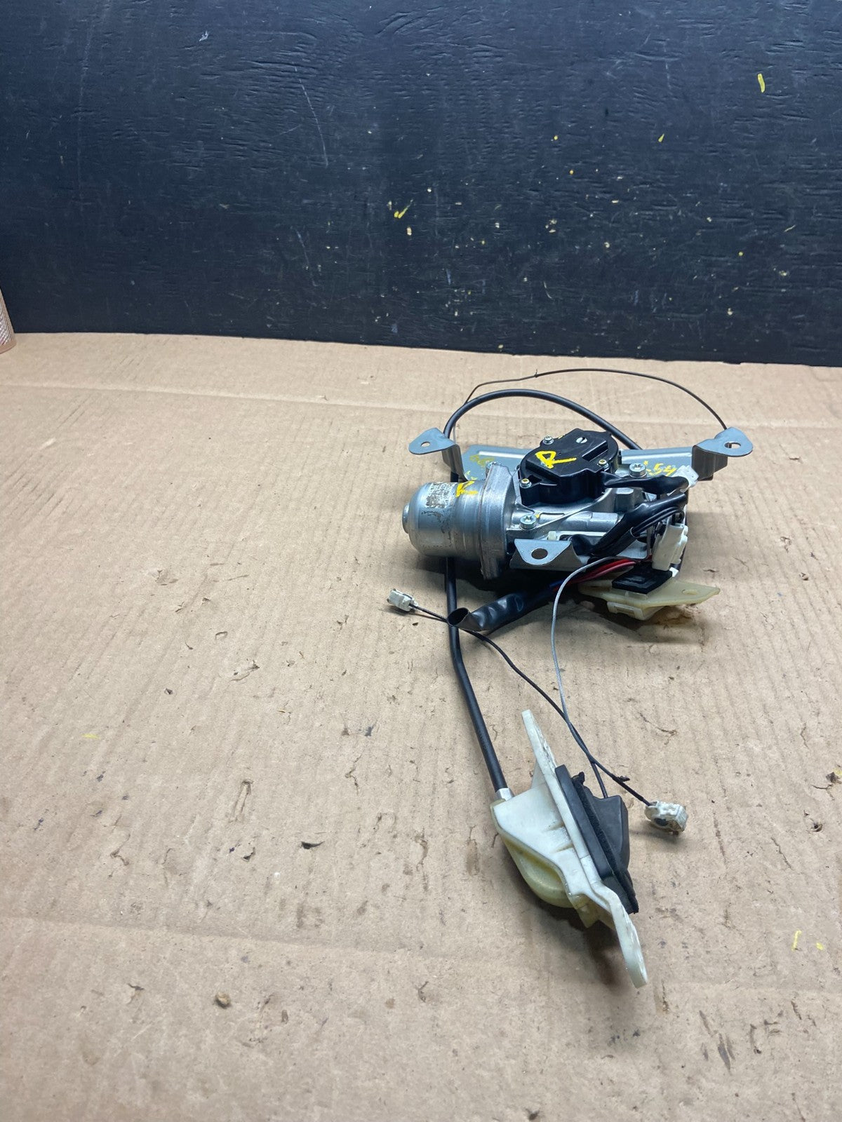 2011 to 2017 Nissan Quest Rear Right Side Power Sliding Door Motor Wire Q07890