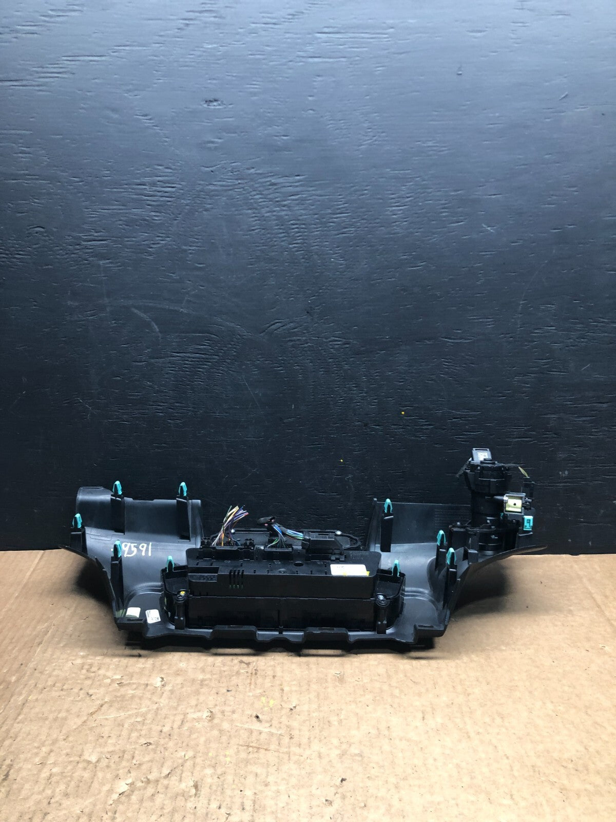 2020 to 2023 Ford Explorer Radio Climate Control Panel Trim F9591 DG16