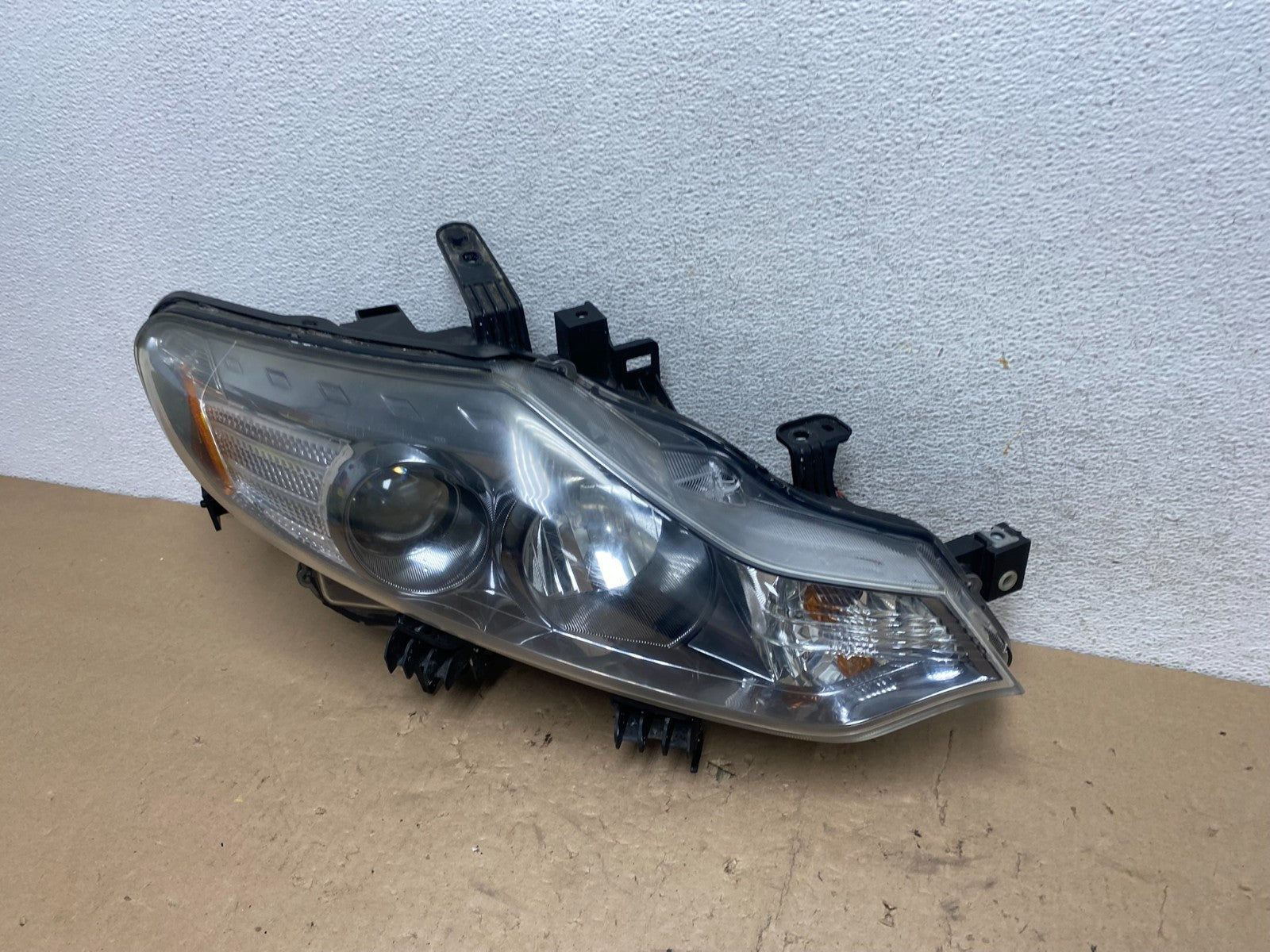 2011 to 2014 Nissan Murano Headlight Right Passenger Rh Halogen AG5614 DW1